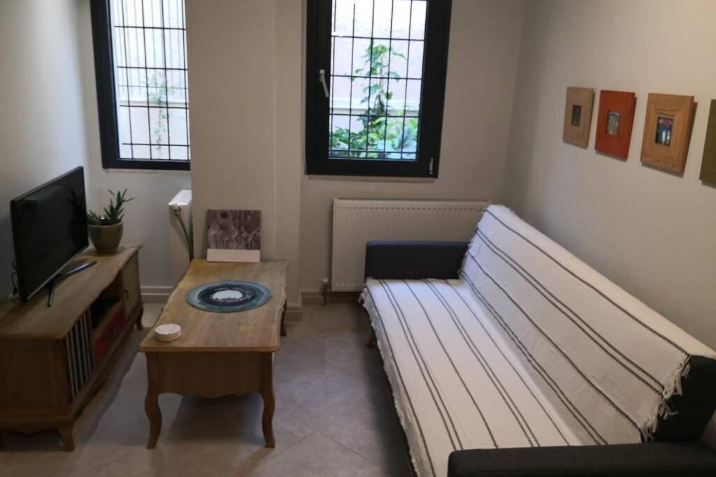 Cozy House With Garden In The Old Town Apartment Солун Екстериор снимка