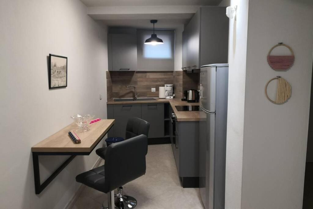 Cozy House With Garden In The Old Town Apartment Солун Екстериор снимка